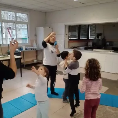 Jocs amb pompes per a nens