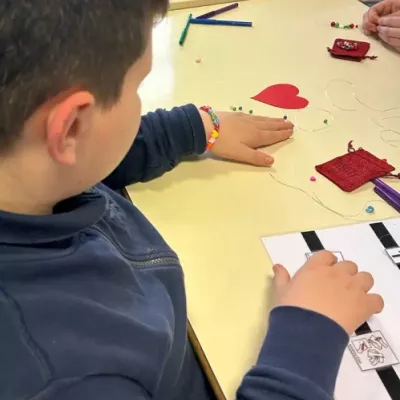 Creació de polseres per a nens